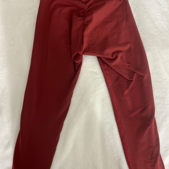 Madison Ginley Scrunch Booty Leggings - Picture 2 of 3